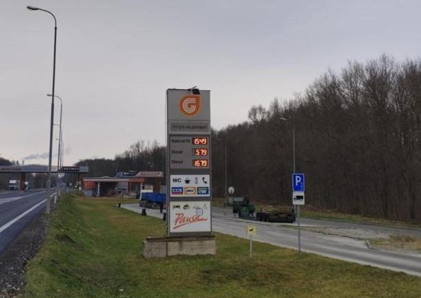Gas Truck Centrum Holic Exterior photo