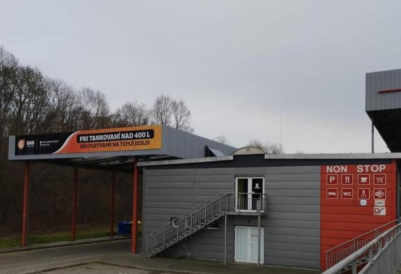 Gas Truck Centrum Holic Exterior photo
